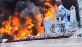 VELIKI POŽAR NA POZNATOM MUZIČKOM FESTIVALU: Gori glavna bina - pokrenuta hitna operacija (VIDEO)