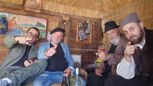 ПРИЧЕ ИЗ АМБАРА ПО МЕРИ - ЖИВОТА: Мисија чланова аматерског позоришта из ГЊИЛАНА, у оближњој српској енклави, у Шилову