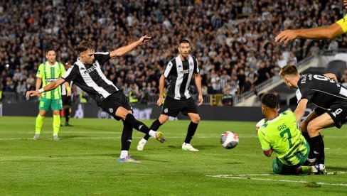 ŠOK U HUMSKOJ: Partizan eliminisan iz Lige Evrope, AEK slavio nakon drame i penala ŠOK U HUMSKOJ: Partizan eliminisan iz Lige Evrope, AEK slavio nakon drame i penala