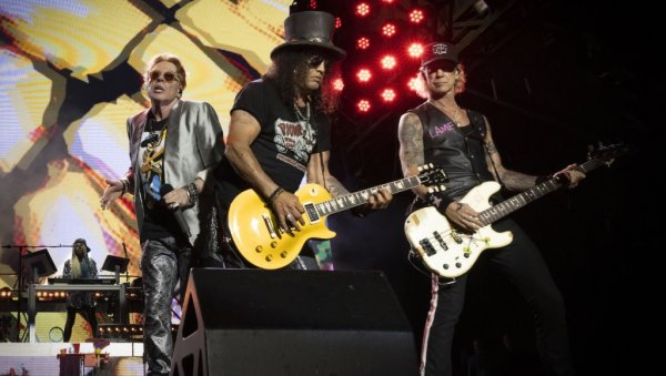 КОНАЧНО Guns N’ Roses вечерас на Ушћу: Спектакл који се не пропушта