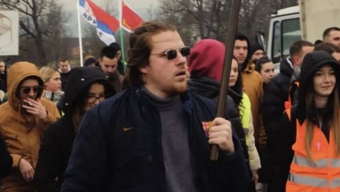 KO JE DIMITRIJE POPOVIĆ? DŽoni Štulić iz Arilja, student bez uspeha i glavni pumpadžija (FOTO) KO JE DIMITRIJE POPOVIĆ? DŽoni Štulić iz Arilja, student bez uspeha i glavni pumpadžija (FOTO)