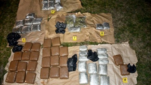 AKCIJA BEOGRADSKE POLICIJE: Zaplenjeno 50 kg marihuane, 4,5 kg heroina, 3,1 kg kokaina, dva pištolja...