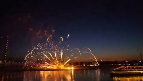 VATROMET EKSPLODIRAO U PUBLIKU: Horor na festivalu - veliki broj povređenih (FOTO/VIDEO)