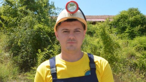 SKLANJAO SAM MU UGALJ S LICA SVE DOK NIJE UDAHNUO DUBOKO: Rudar Nenad Đorđević dobio medalju od Vučića jer je kolegu u jami oteo od smrti