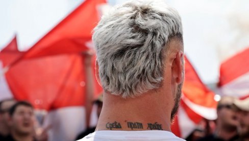 SRBIJA OVO NE PAMTI: Marko Arnautović sleteo u Beograd da potpiše za Zvezdu, a na aerodromu Nikola Tesla... (VIDEO)