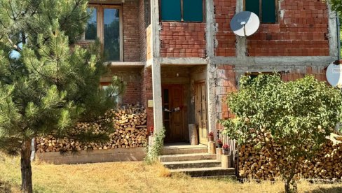 OVO JE MESTO UŽASA U NIŠU: Osumnjičeni bio penzionisano vojno lice, nasmrt izbo suprugu (FOTO)