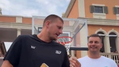 Jokić i brat se takmičili u šutiranju TROJKI! Šta mislite, ko je pobedio? (VIDEO)