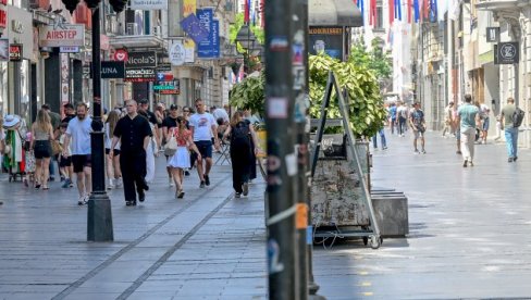STIŽU PAKLENE VRUĆINE: RHMZ od jutros niže upozorenja - temperature idu i preko 38 stepeni, alarmi u celoj zemlji (MAPA) STIŽU PAKLENE VRUĆINE: RHMZ od jutros niže upozorenja - temperature idu i preko 38 stepeni, alarmi u celoj zemlji (MAPA)