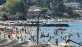 ГЛОБА ЗА ПАПУЧЕ И ВИСОКЕ ПОТПЕТИЦЕ: Све веће рестрикције и казне за туристе током летовања широм Европе