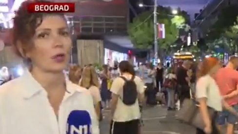 РЕПОРТЕРКА И БЛОКАДЕРИ ТУГУЈУ: Протести су пукли, сви су на холидеју!