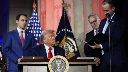 СУД ПОТВРДИО БЛОКАДУ ТРАМПОВЕ УРЕДБЕ: Ништа од укидања права на држављанство по рођењу СУД ПОТВРДИО БЛОКАДУ ТРАМПОВЕ УРЕДБЕ: Ништа од укидања права на држављанство по рођењу