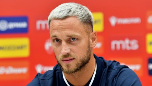 PRENOS: Zvezda predstavila najveće pojačanje u 21. veku PRENOS: Zvezda predstavila najveće pojačanje u 21. veku