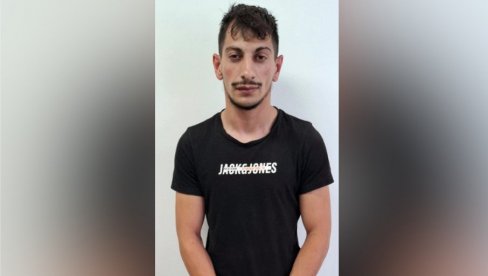 АКО ГА ПРЕПОЗНАЈЕТЕ ОДМАХ ПОЗОВИТЕ ПОЛИЦИЈУ: Сумња се да је прилазио женама са леђа и додиривао их (ФОТО)