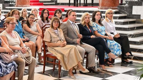 UREĐENJE ŠKOLE U SRPSKOM ITEBEJU I VRTIĆA U TOKU UREĐENJE ŠKOLE U SRPSKOM ITEBEJU I VRTIĆA U TOKU