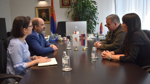 MINISTAR STANKOVIĆ SA AMBASADOROM KIPRA: Unaprediti saradnju u prosveti