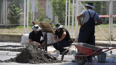 PAKLENA LETNJA VRUĆINA U GRADU NA IBRU: Evo koliko je stepeni izmereno PAKLENA LETNJA VRUĆINA U GRADU NA IBRU: Evo koliko je stepeni izmereno