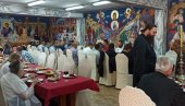 SLAVA BOGORODIČINOG MANASTIRA U DONJEM BUDAČKOM: Veliki broj vernika na trpezi ljubavi (FOTO)