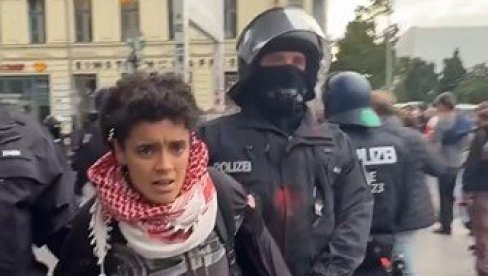 BLOKADERE BI U NEMAČKOJ PREBILI OD BATINA ZA ONO ŠTO RADE: Pogledajte snimak kako se policija bori sa njima (VIDEO)