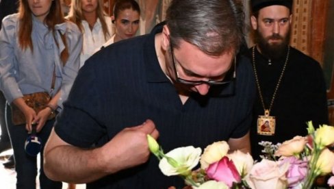 VUČIĆ OBIŠAO MANASTIR TUMANE: Našem narodu je važan mir (VIDEO) VUČIĆ OBIŠAO MANASTIR TUMANE: Našem narodu je važan mir (VIDEO)