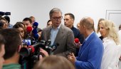 ВУЧИЋ ОБИШАО ЦЕНТАР ЗА ПАЛИЈАТИВНО ЗБРИЊАВАЊЕ И НАЈАВИО ВЕЛИКЕ ВЕСТИ: Имамо најмодерније инструменте, радови у Тиршовој испред рока (ВИДЕО)