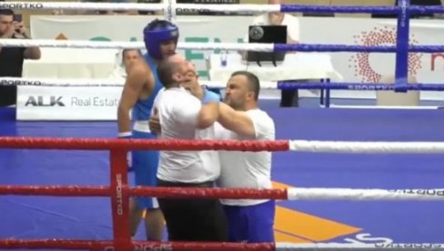 SKANDAL NA ZLATIBORU! Trener upao u ring i davio sudiju (VIDEO)