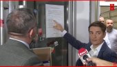 АНА БРНАБИЋ ОБИЛАЗИ СКЦ (ВИДЕО)
