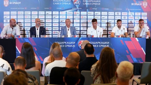 ŠOK! Reprezentativac Srbije najavio povlačenje, evo kako je proteklo obraćanje Pešića i orlova na okupljanju ŠOK! Reprezentativac Srbije najavio povlačenje, evo kako je proteklo obraćanje Pešića i orlova na okupljanju