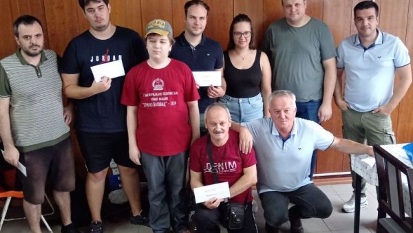 ШЕСТИ ГРАН ПРИ БЛИЦ ТУРНИР: Матија Ивић победник великог шаховског надметања у Јагодини ШЕСТИ ГРАН ПРИ БЛИЦ ТУРНИР: Матија Ивић победник великог шаховског надметања у Јагодини