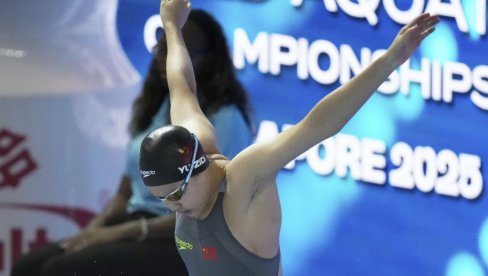 ČUDO NA SVETSKOM PRVENSTVU U PLIVANJU! Medalju osvojila 12-godišnja devojčica!