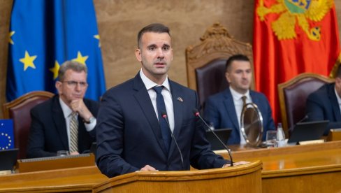 ХИТНО СУСПЕНДОВАЊЕ БЕЗВИЗНОГ РЕЖИМА ЦРНЕ ГОРЕ СА ТУРСКОМ: Огласио се Спајић након напада на Подгоричанина ХИТНО СУСПЕНДОВАЊЕ БЕЗВИЗНОГ РЕЖИМА ЦРНЕ ГОРЕ СА ТУРСКОМ: Огласио се Спајић након напада на Подгоричанина