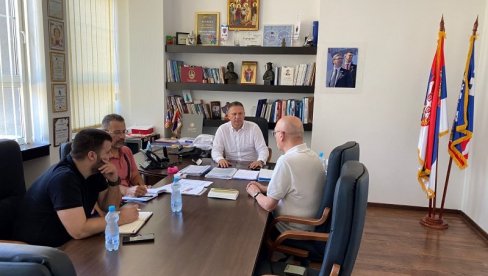 ОБНОВА ЗГРАДЕ ОПШТИНЕ: Одржан састанак у ГО ЗВЕЗДАРИ ОБНОВА ЗГРАДЕ ОПШТИНЕ: Одржан састанак у ГО ЗВЕЗДАРИ