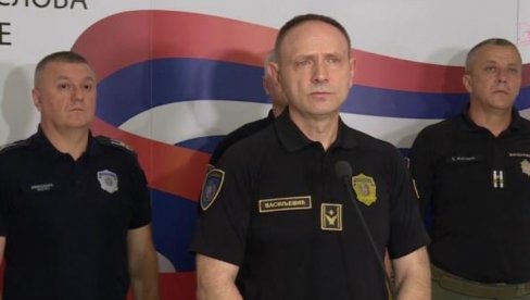 ДИРЕКТОР ПОЛИЦИЈЕ О ХАОСУ У НОВОМ ПАЗАРУ: Сви који су нападали полицију биће приведени