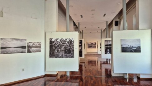 КЕНИЈА, ТАНЗАНИЈА И УГАНДА: Занимљива изложба фотографија у Музеју у Зрењанину КЕНИЈА, ТАНЗАНИЈА И УГАНДА: Занимљива изложба фотографија у Музеју у Зрењанину