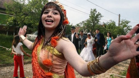 ШТА ЈЕ КАЛИМ? Традиција - НАЈСТРОЖИ тест на ромским свадбама