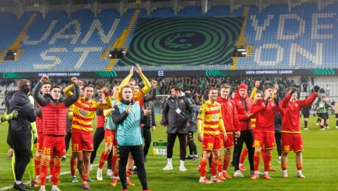 ЕВРОПА ЈЕ СКУПА ШКОЛА! Нови Пазар ће у сновима прогањати нападач Јагјелоње (ВИДЕО) ЕВРОПА ЈЕ СКУПА ШКОЛА! Нови Пазар ће у сновима прогањати нападач Јагјелоње (ВИДЕО)