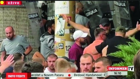 ISTA RUKA PALI RAŠKU I PREŠEVO: Bošnjaci iz Novog Pazara i Albanci s juga gotovo istovremno oživeli sepratističke težnje