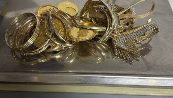 ОПЉАЧКАНА ЗЛАТАРА У НОВОМ ПАЗАРУ: Однета велика количина злата
