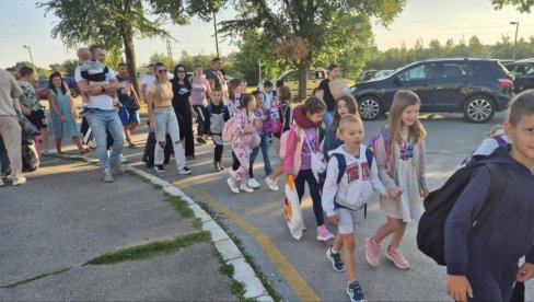 LETO NA GOČU: Nova grupa obrenovačkih mališna otputovala na odmor LETO NA GOČU: Nova grupa obrenovačkih mališna otputovala na odmor