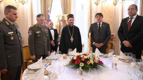 СВЕЧАНО У ДОМУ ГАРДЕ НА ТОПЧИДЕРУ: Војска Србије обележила крсну славу - Свети деспот Стефан Високи СВЕЧАНО У ДОМУ ГАРДЕ НА ТОПЧИДЕРУ: Војска Србије обележила крсну славу - Свети деспот Стефан Високи