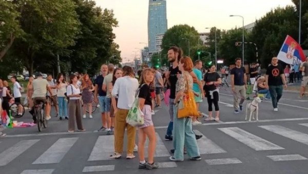 ПАКЛЕНИ ПЛАН БЛОКАДЕРА НА ГОДИШЊИЦУ ЗЛОЧИНАЧКЕ АКЦИЈЕ: Ни српско страдање у Олуји им није свето кад хоће да изазову сукоб (ФОТО)
