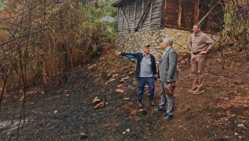 POŽAR U ČITLUKU KOD MALOG ZVORNIKA: Vatrogasci sačuvali 15 kuća