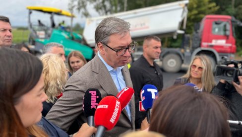 ЦЕЛУ МАЧВУ И ПОДРИЊЕ СМО ПРЕМРЕЖИЛИ БРЗИМА САОБРАЋАЈНИЦАМА Вучић: Ово је велика ствар! ЦЕЛУ МАЧВУ И ПОДРИЊЕ СМО ПРЕМРЕЖИЛИ БРЗИМА САОБРАЋАЈНИЦАМА Вучић: Ово је велика ствар!