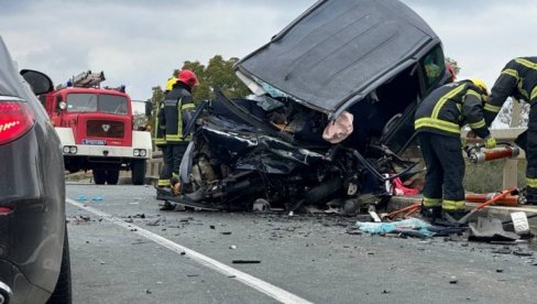 NASTRADALA MAJKA TROJE DECE: Potvrđena optužnica za saobraćajnu nesreću kod Bačkog Petrovca NASTRADALA MAJKA TROJE DECE: Potvrđena optužnica za saobraćajnu nesreću kod Bačkog Petrovca