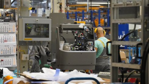 MASOVNA OTPUŠTANJA U TOKU: Cela fabrika zatvara vrata, stotine porodica u Nemačkoj suočene s neizvesnošću MASOVNA OTPUŠTANJA U TOKU: Cela fabrika zatvara vrata, stotine porodica u Nemačkoj suočene s neizvesnošću