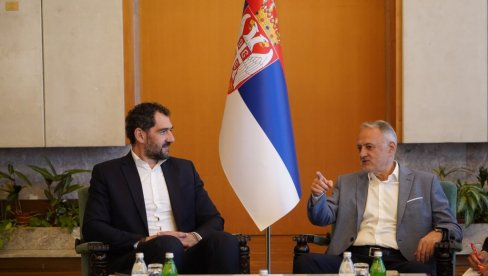 MINISTAR GAJIĆ UGOSTIO GARBAHOSU: Predsednik FIBA Evropa podržao srpsku profesionalnu košarkašku ligu