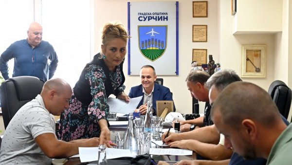 СУРЧИН ОБЕЗБЕДИО 4,5 МИЛИОНА ДИНАРА: Помоћ спортским клубови и удружењима грађана СУРЧИН ОБЕЗБЕДИО 4,5 МИЛИОНА ДИНАРА: Помоћ спортским клубови и удружењима грађана