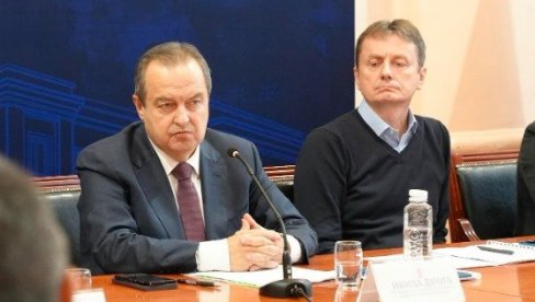 ДАРКО ЈЕ ВЕЛИКИ БОРАЦ И СИГУРАН САМ ДА ЋЕ ПОБЕДИТИ: Огласио се Дачић ДАРКО ЈЕ ВЕЛИКИ БОРАЦ И СИГУРАН САМ ДА ЋЕ ПОБЕДИТИ: Огласио се Дачић