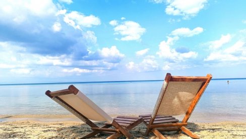 REŠENA DILEMA: Da li poslodavac sme da zove radnika da se vrati sa odmora?