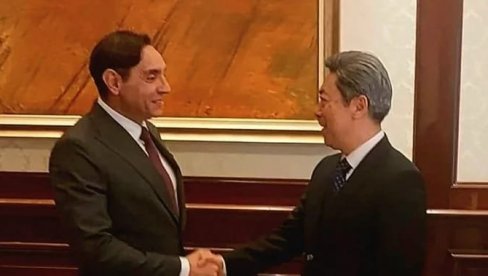 ALEKSANDAR VULIN SA ČEN VENĆINGOM U PEKINGU: Izuzetan lični doprinos u razvoju saradnje srpske i kineske države ALEKSANDAR VULIN SA ČEN VENĆINGOM U PEKINGU: Izuzetan lični doprinos u razvoju saradnje srpske i kineske države