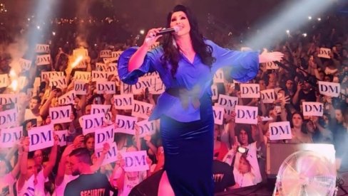 REGIONALNI FENOMEN: Dragana Mirković oborila sopstveni rekord - Preko pola miliona ljudi je slušalo uživo, a nastavak tek sledi (FOTO)